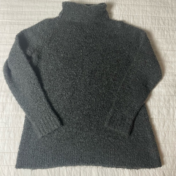 Michael Kors Charcoal Turtleneck Sweater Size Large - Picture 6 of 8